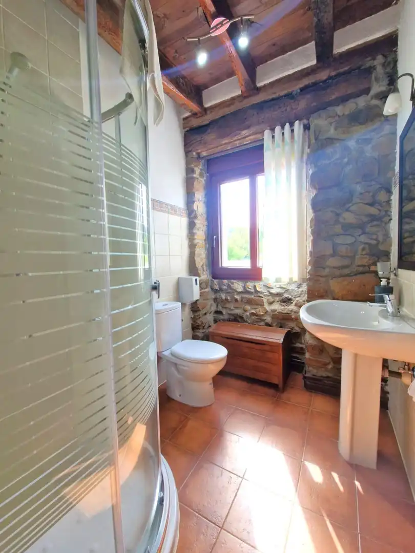 Bany de Casa o xalet en venda en Donostia - San Sebastián  amb Calefacció, Jardí privat i Terrassa