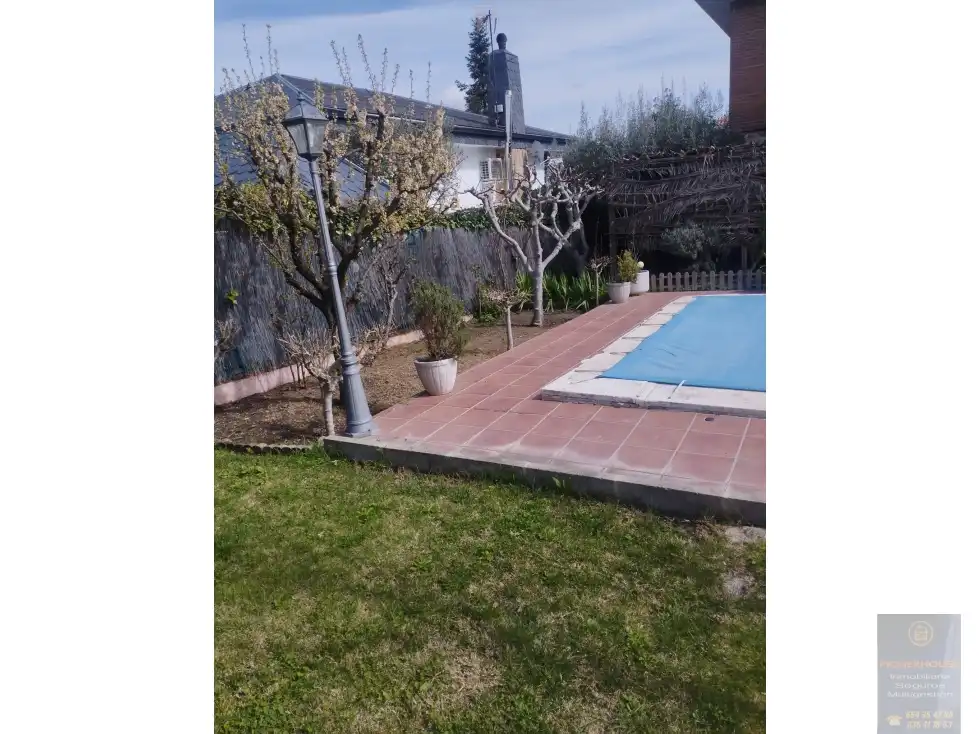 Chalet con piscina en venta en Calypo Fado