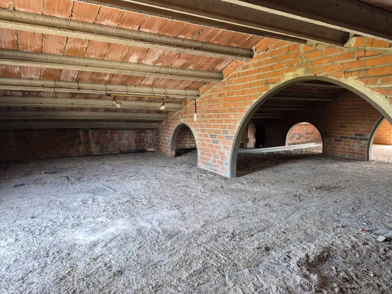 Nave industrial de alquiler en Vilafant