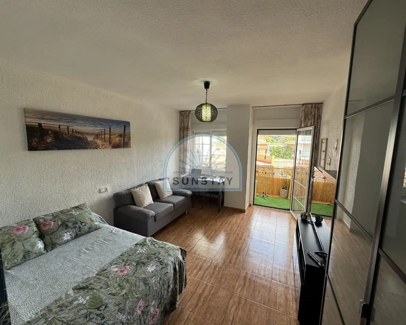 Sala d'estar de Apartament en venda en Torremolinos amb Aire condicionat, Terrassa i Piscina comunitària