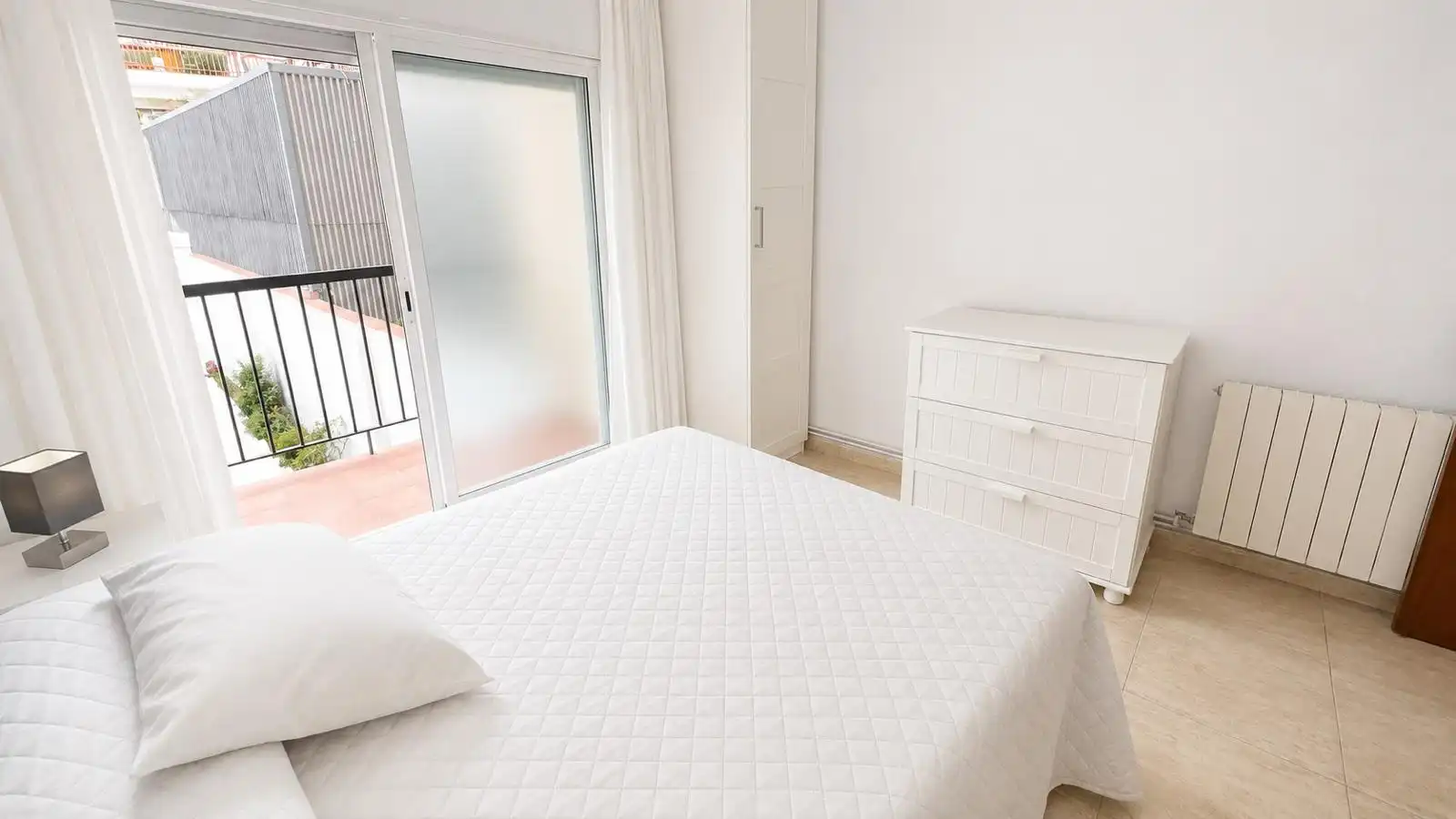 Habitación de Dúplex en venta en Badalona con Calefacción, Terraza y Balcón