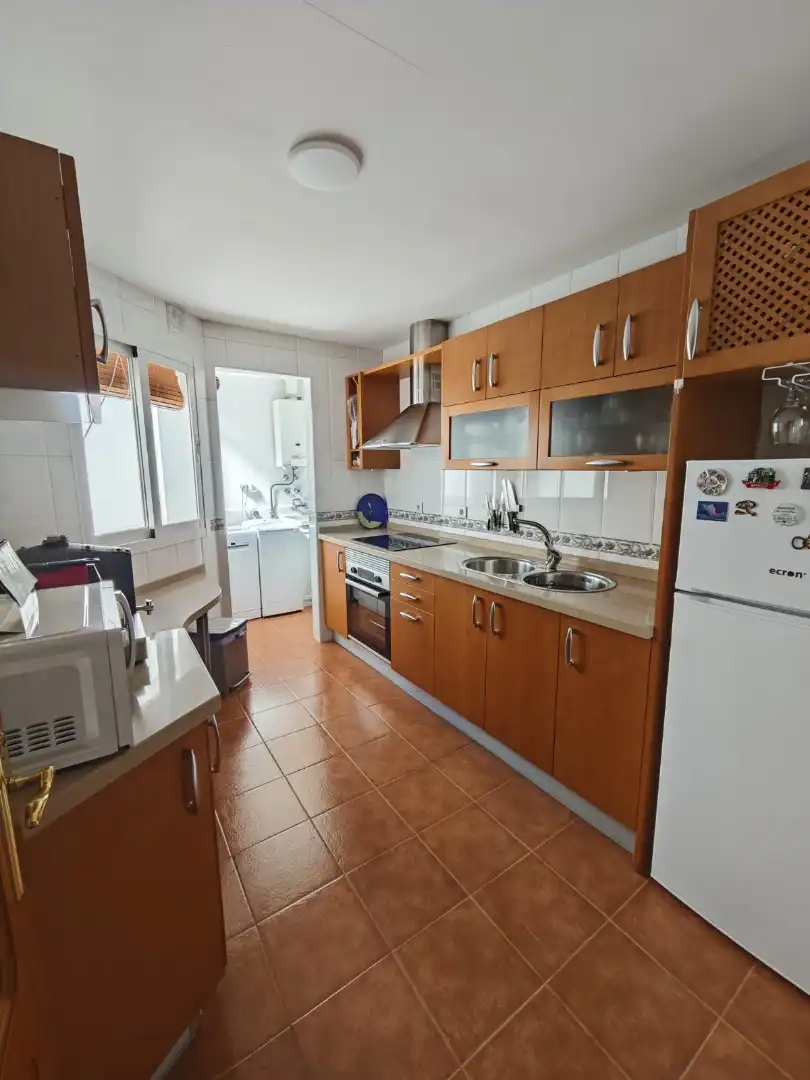Cuina de Àtic en venda en Vélez-Málaga amb Aire condicionat, Terrassa i Moblat