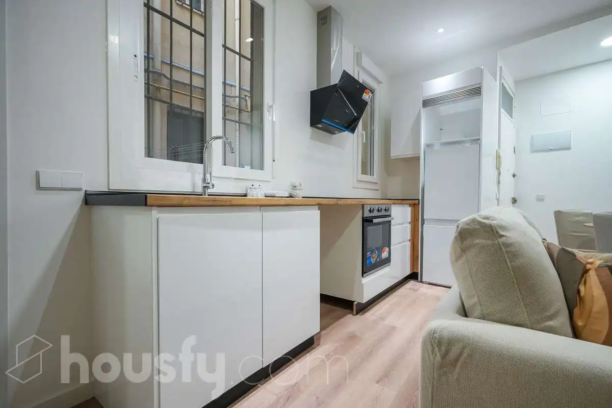 Kitchen of Ground floor for sale in Madrid  with Air Conditioner, Heating and Parquet flooring