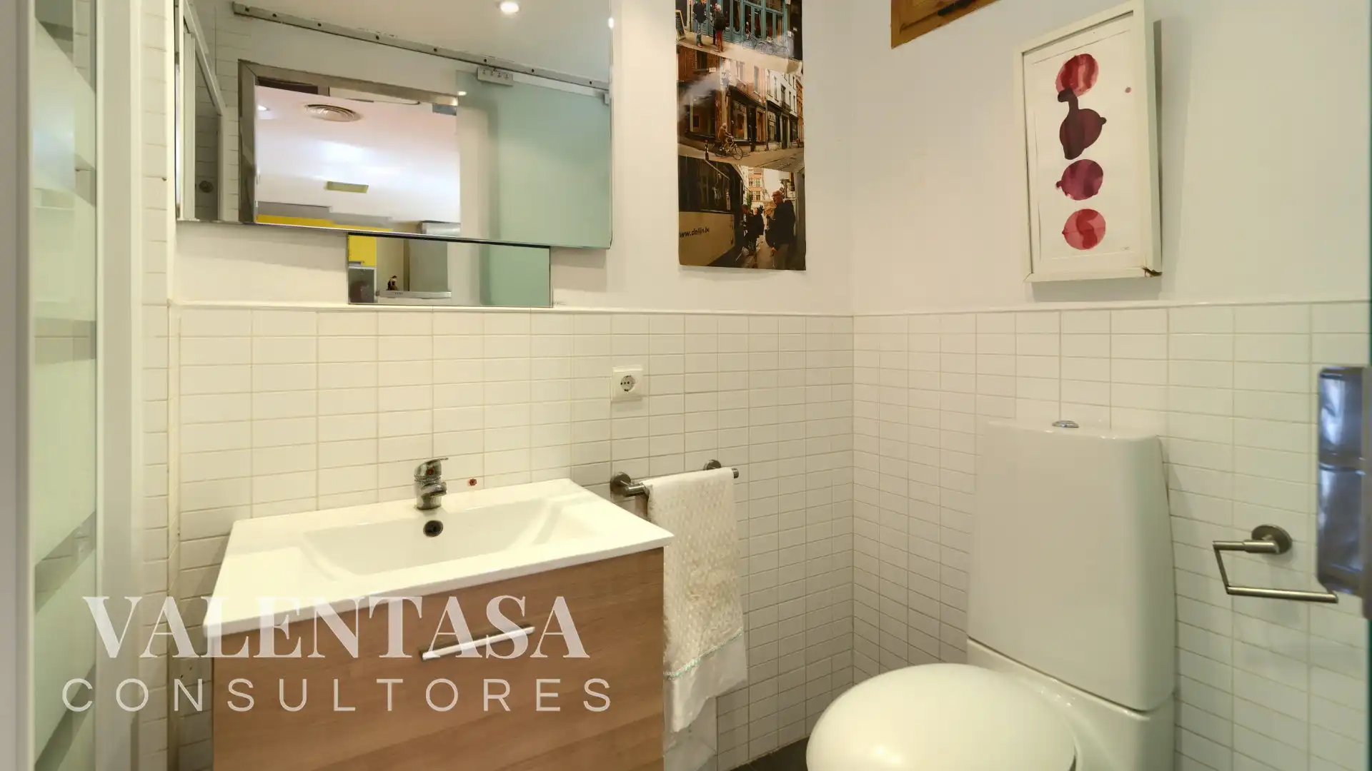 Bathroom of Detached homes for sale in Chiva  with Air Conditioner, Private garden and Terrace