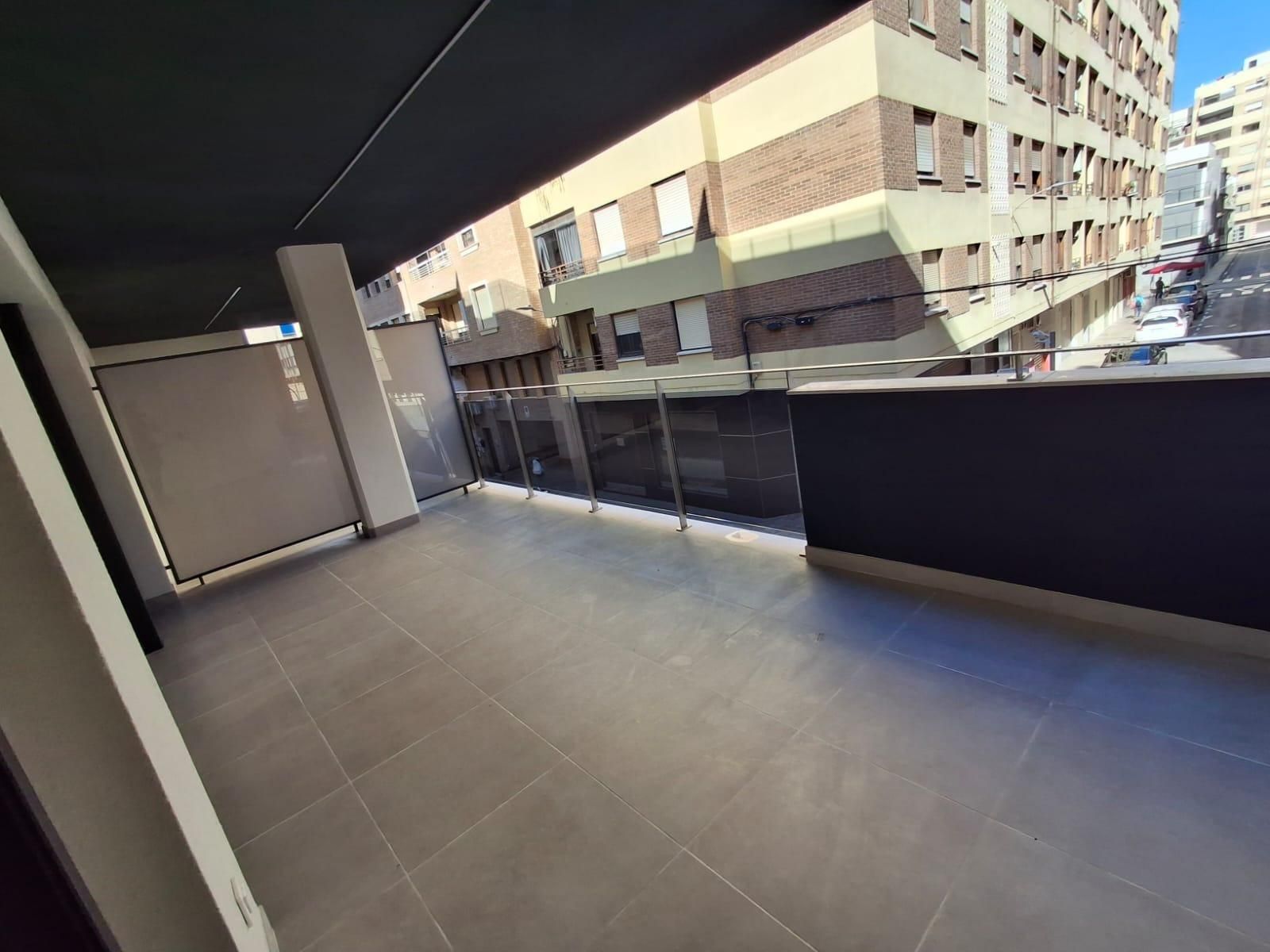 Terraza de Piso en venta en Castellón de la Plana / Castelló de la Plana con Terraza