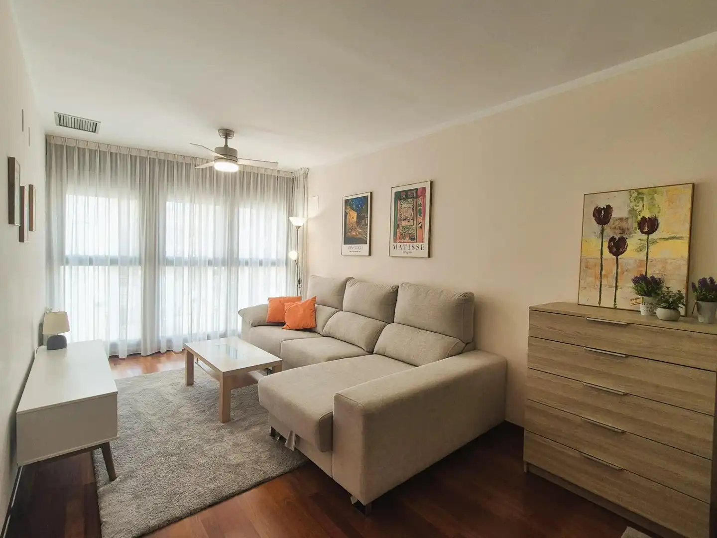 Living room of Flat for rent in Castellón de la Plana / Castelló de la Plana  with Air Conditioner, Parquet flooring and Storage room