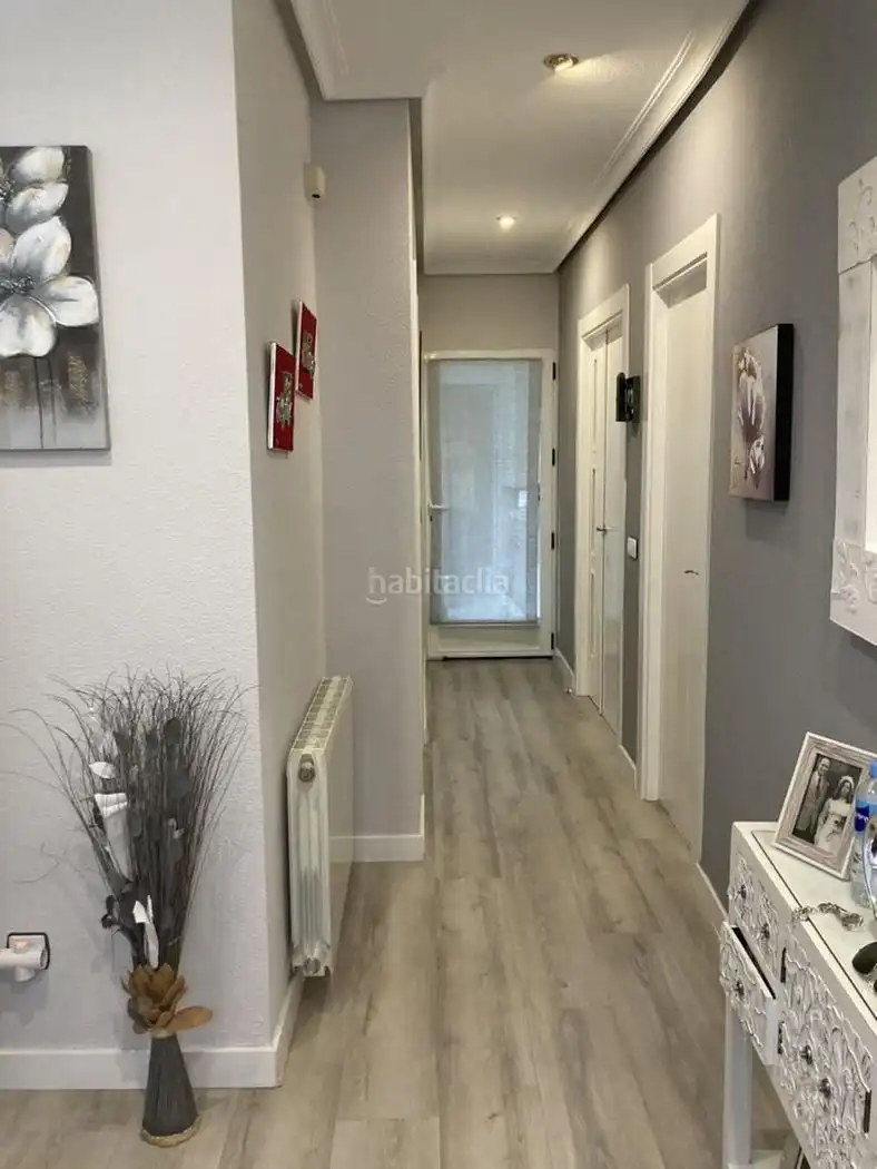 House for sale in Calle Don Calixto Royo 10