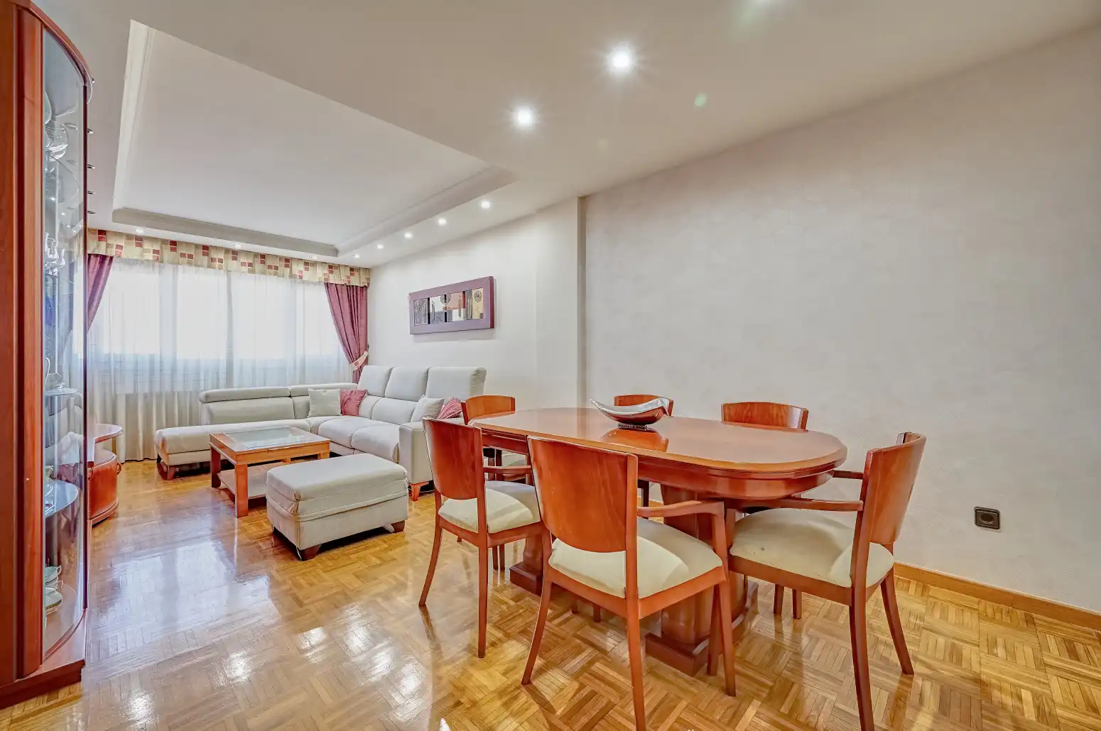 Comedor de Piso en venta en Ansoáin / Antsoain con Calefacción, Parquet y Trastero