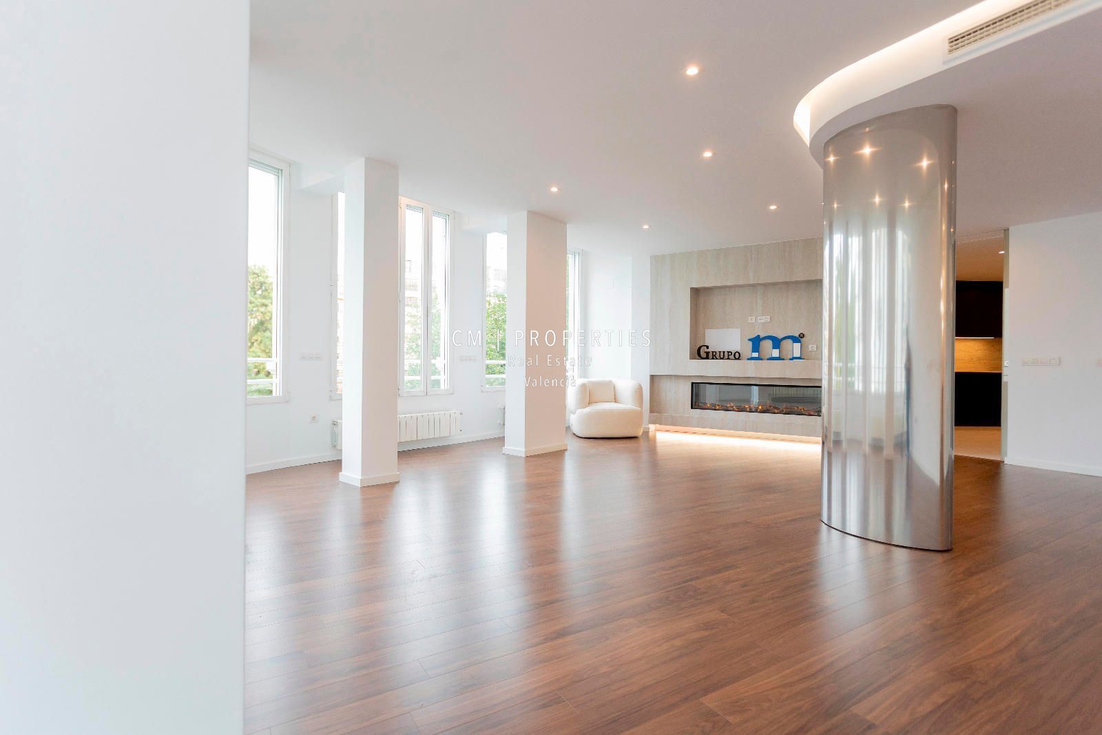 Sala d'estar de Pis en venda en  Valencia Capital amb Aire condicionat, Calefacció i Parquet