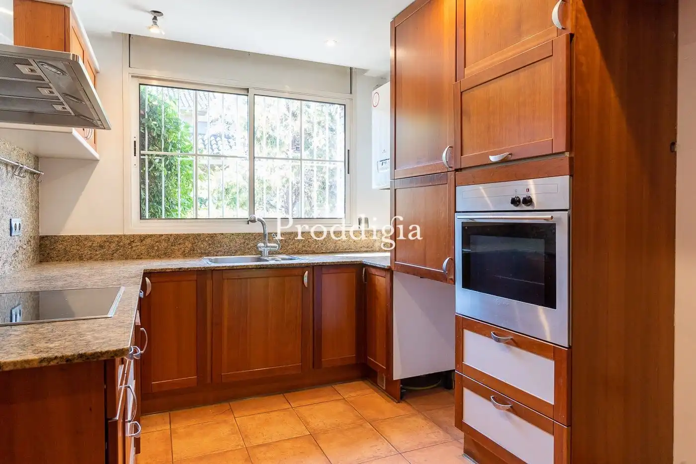 Cocina de Casa adosada de alquiler en Sant Cugat del Vallès con Aire acondicionado, Calefacción y Terraza