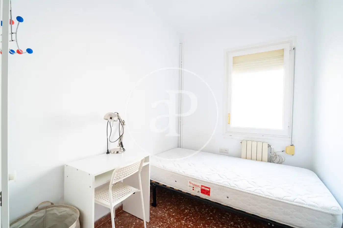 Habitación de Piso de alquiler en Barcelona con Calefacción, Terraza y Amueblado