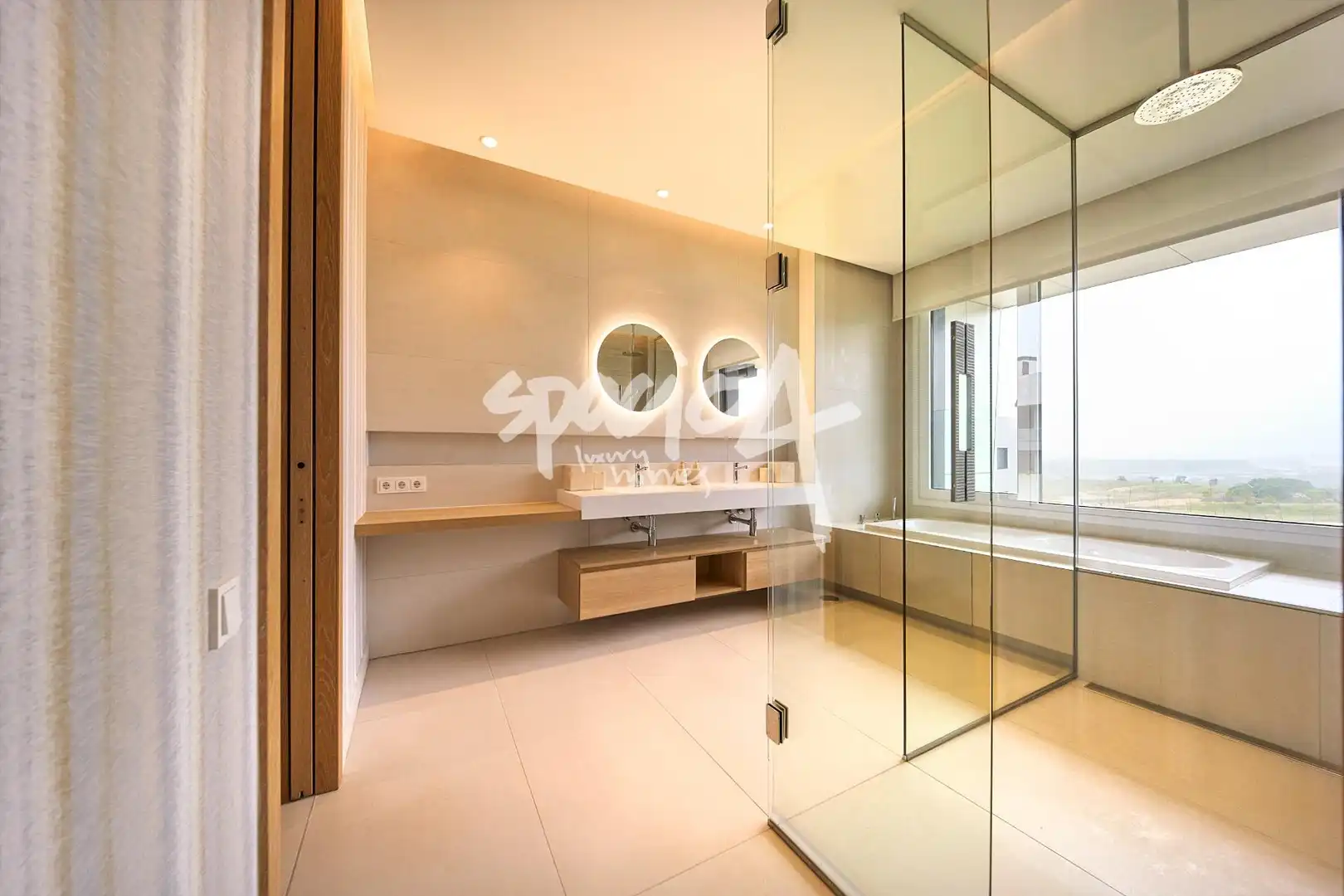 Baño de Ático de alquiler en Pozuelo de Alarcón con Aire acondicionado, Calefacción y Jardín privado