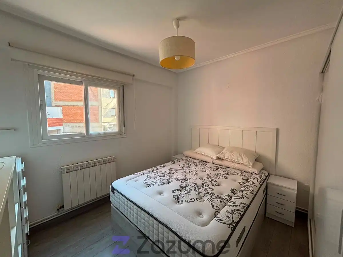 Schlafzimmer von Wohnung zur Miete in Zaragoza mit Heizung, Möbliert und Ofen