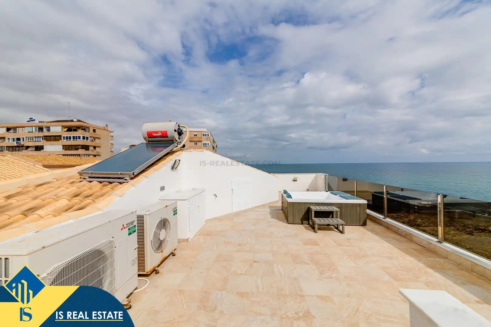 Chalet con jardín en venta en Playa de los Locos, imagen 3