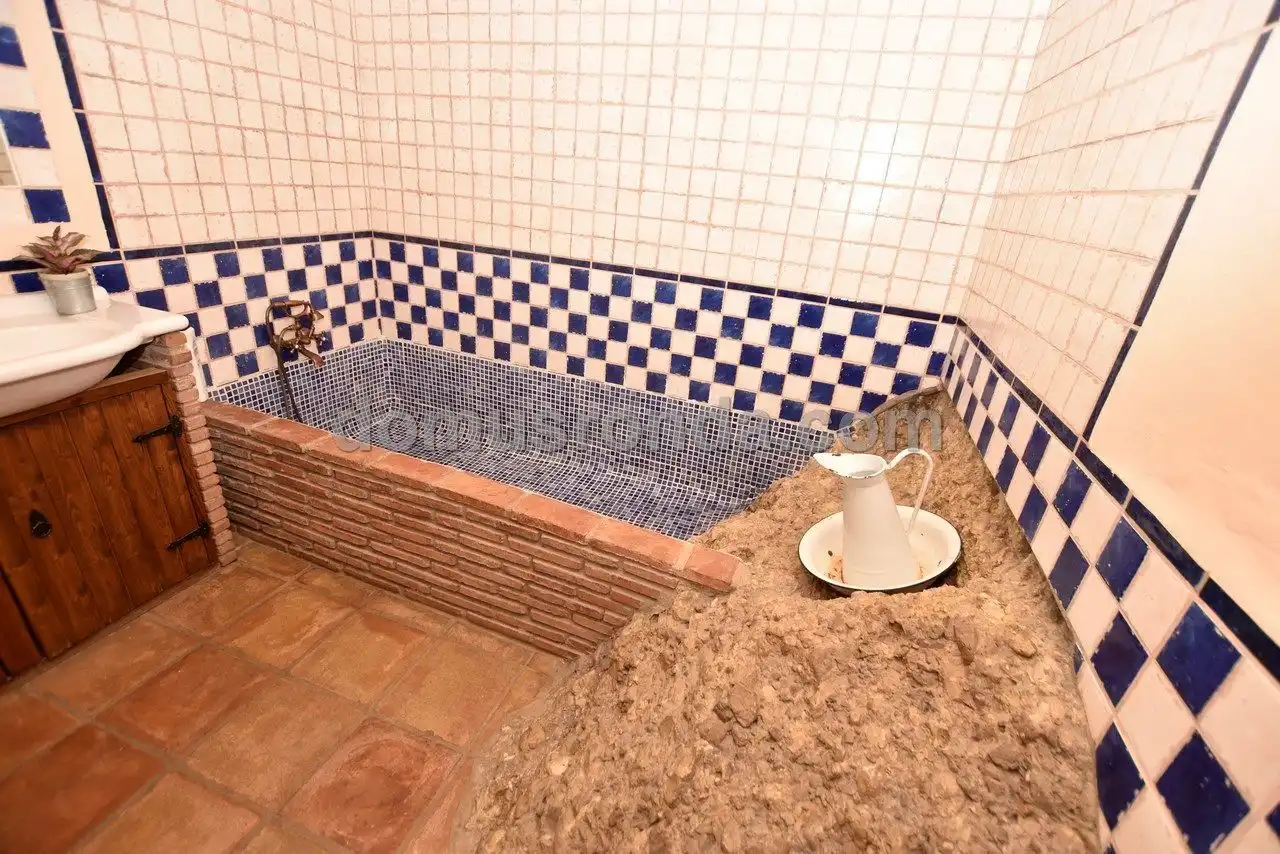 Bathroom of Houses for sale in Ronda  with Air Conditioner, Heating and Terrace