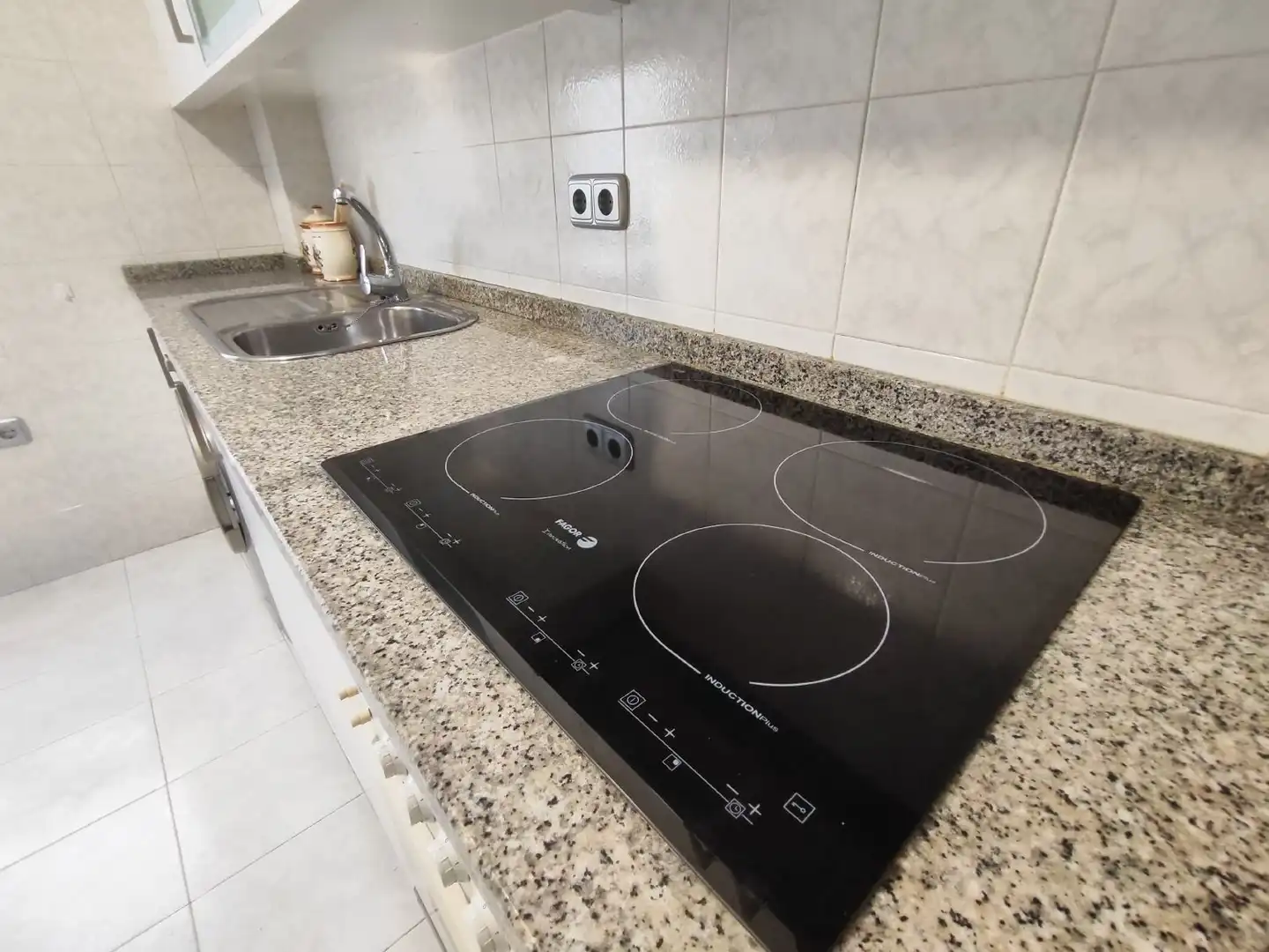 Cocina de Piso de alquiler en A Coruña Capital  con Calefacción y Amueblado