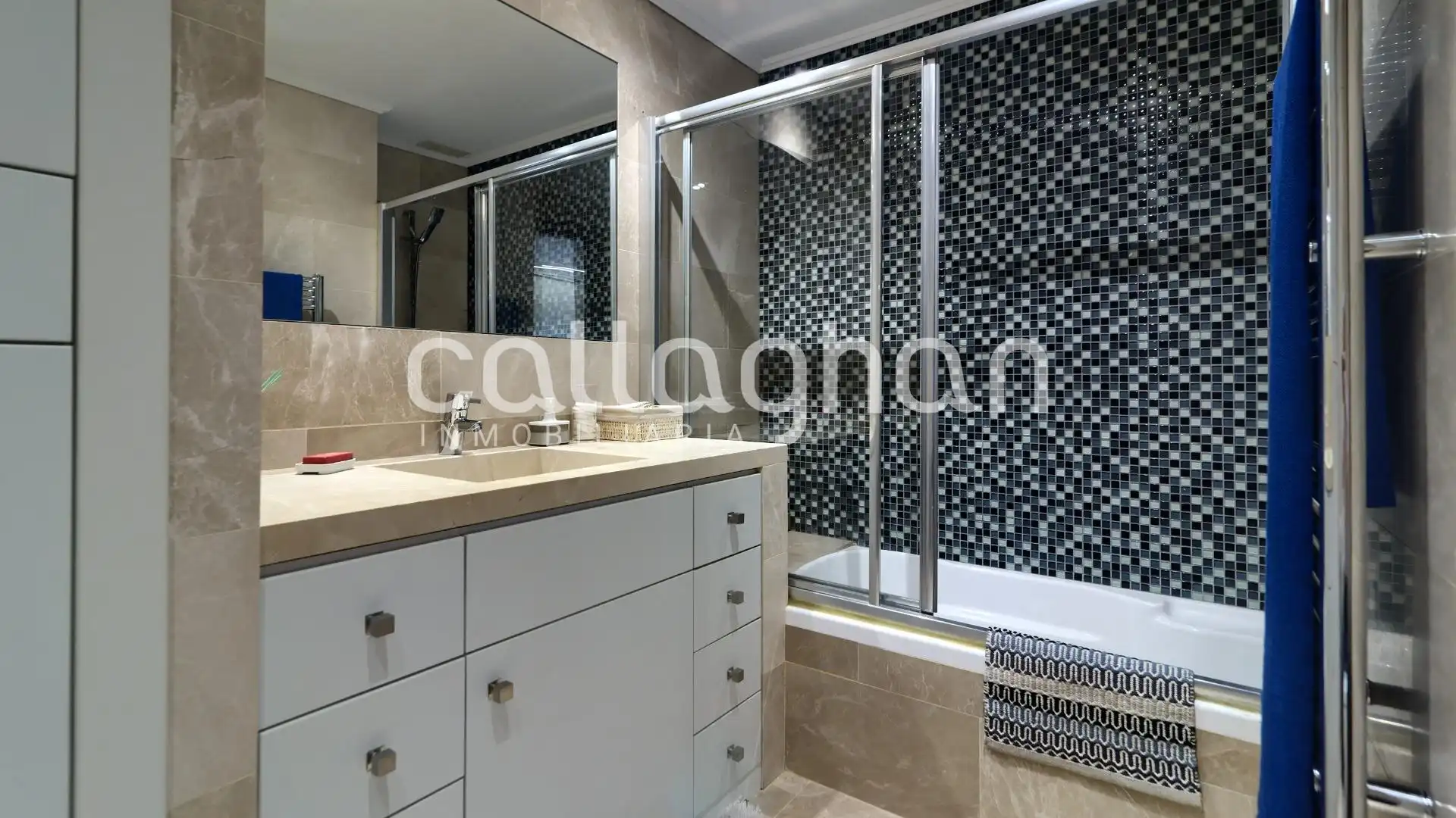 Bany de Casa o xalet en venda en Burriana / Borriana amb Aire condicionat, Calefacció i Jardí privat