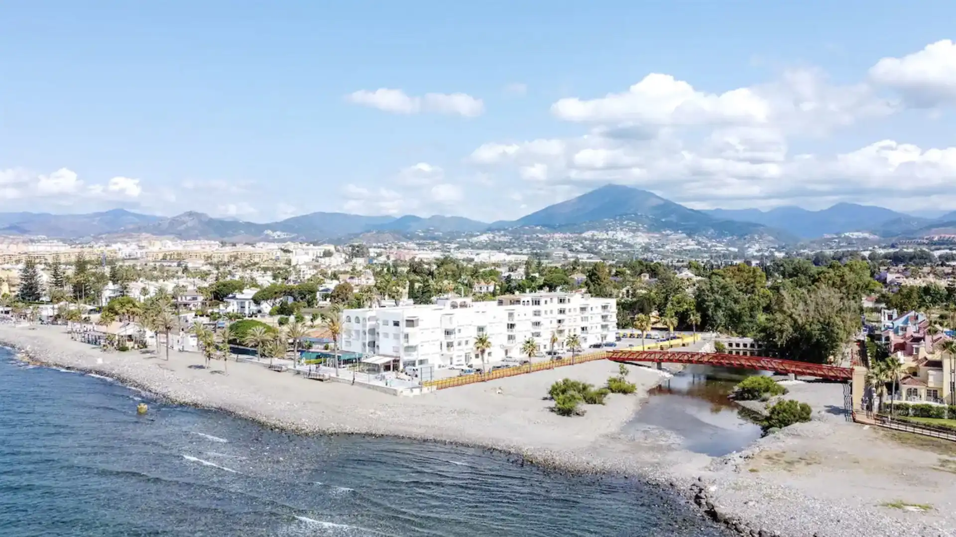 Vista exterior de Apartament en venda en Marbella