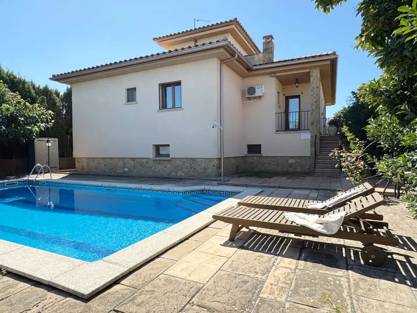 Swimming pool of Houses for sale in Viladamat  with Air Conditioner, Heating and Private garden