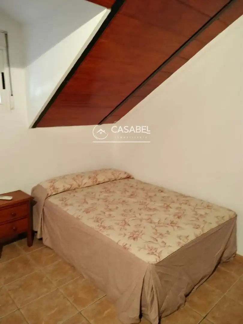 Dormitori de Casa o xalet de lloguer en Córdoba amb Aire condicionat, Terrassa i Traster