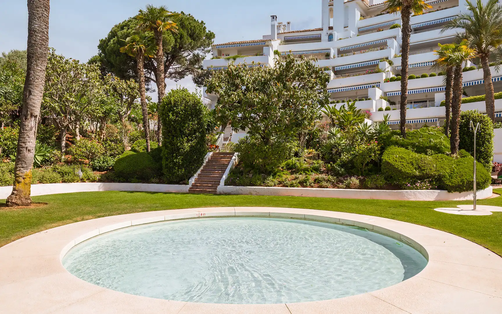 Jardín de Planta baja en venta en Marbella con Aire acondicionado, Jardín privado y Terraza