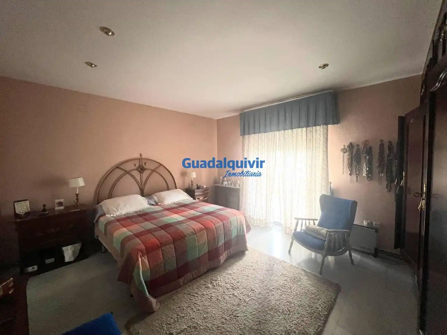 Dormitori de Casa o xalet en venda en Dos Hermanas amb Aire condicionat, Jardí privat i Terrassa