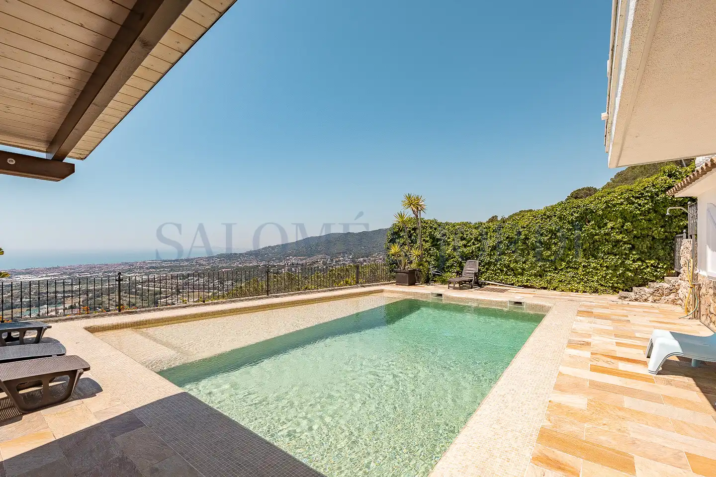 Piscina de Casa o chalet en venta en Cabrils con Aire acondicionado, Calefacción y Jardín privado
