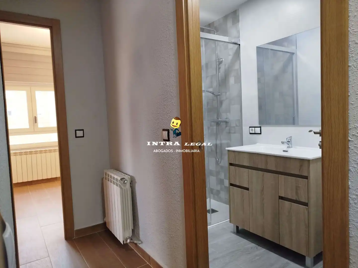 Bathroom of Flat for rent in Salamanca  with Heating, Terrace and Furnished