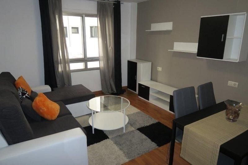 Living room of Flat to rent in Jerez de la Frontera  with Air Conditioner, Heating and Parquet flooring