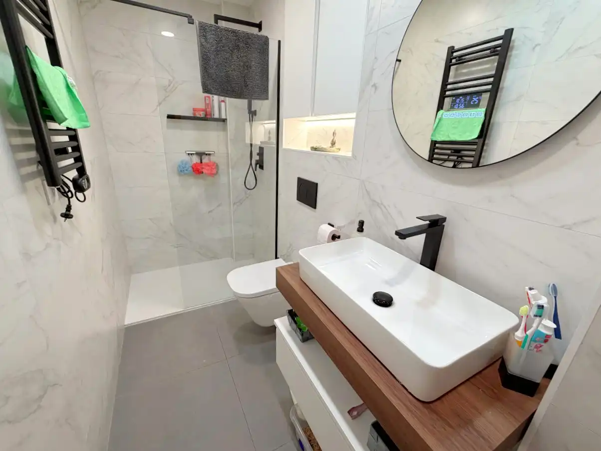 Bathroom of Flat for sale in Sagnier - Plaça de Catalunya