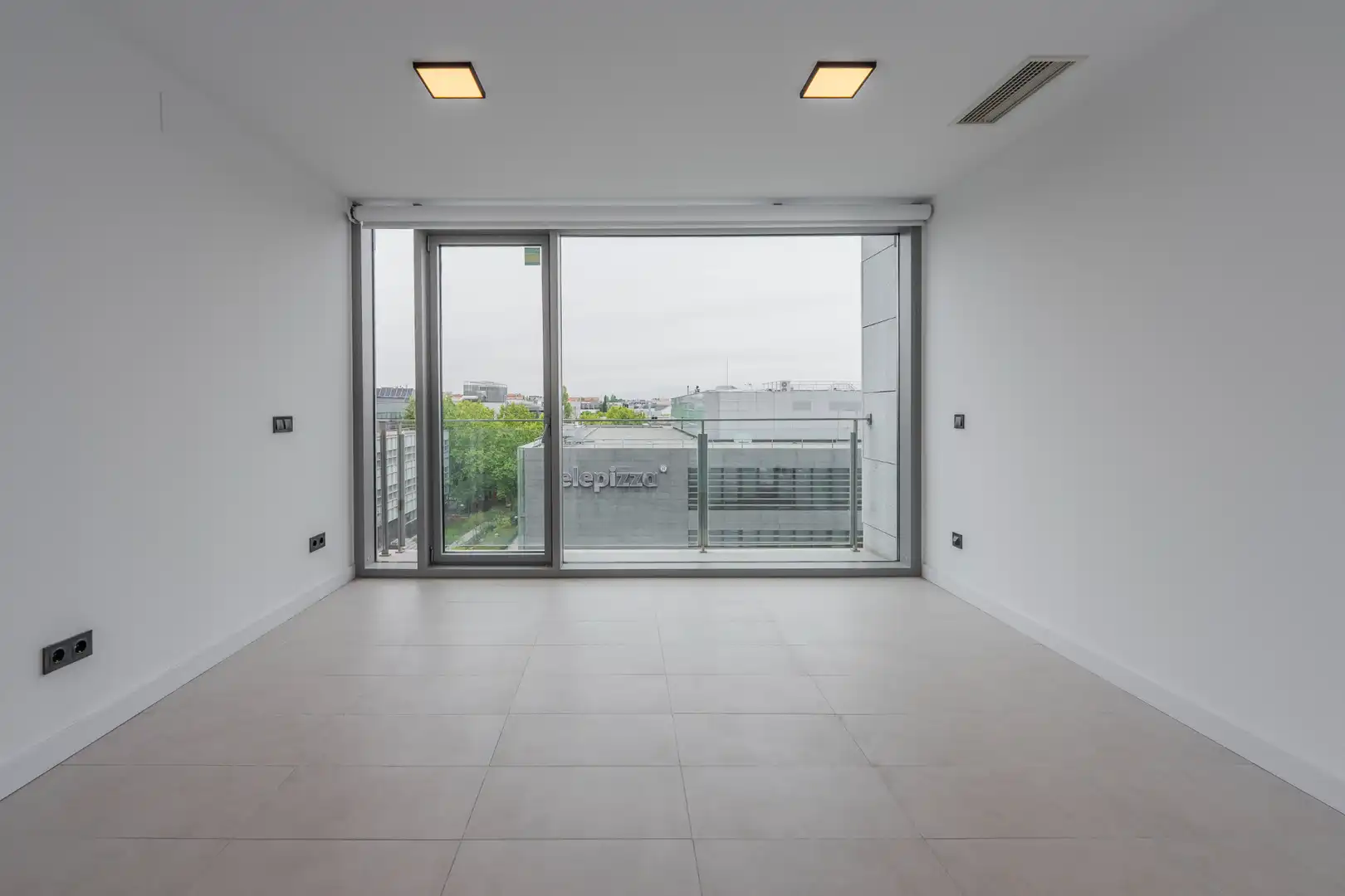 Dúplex con balcón en venta en Paseo de Europa, imagen 8