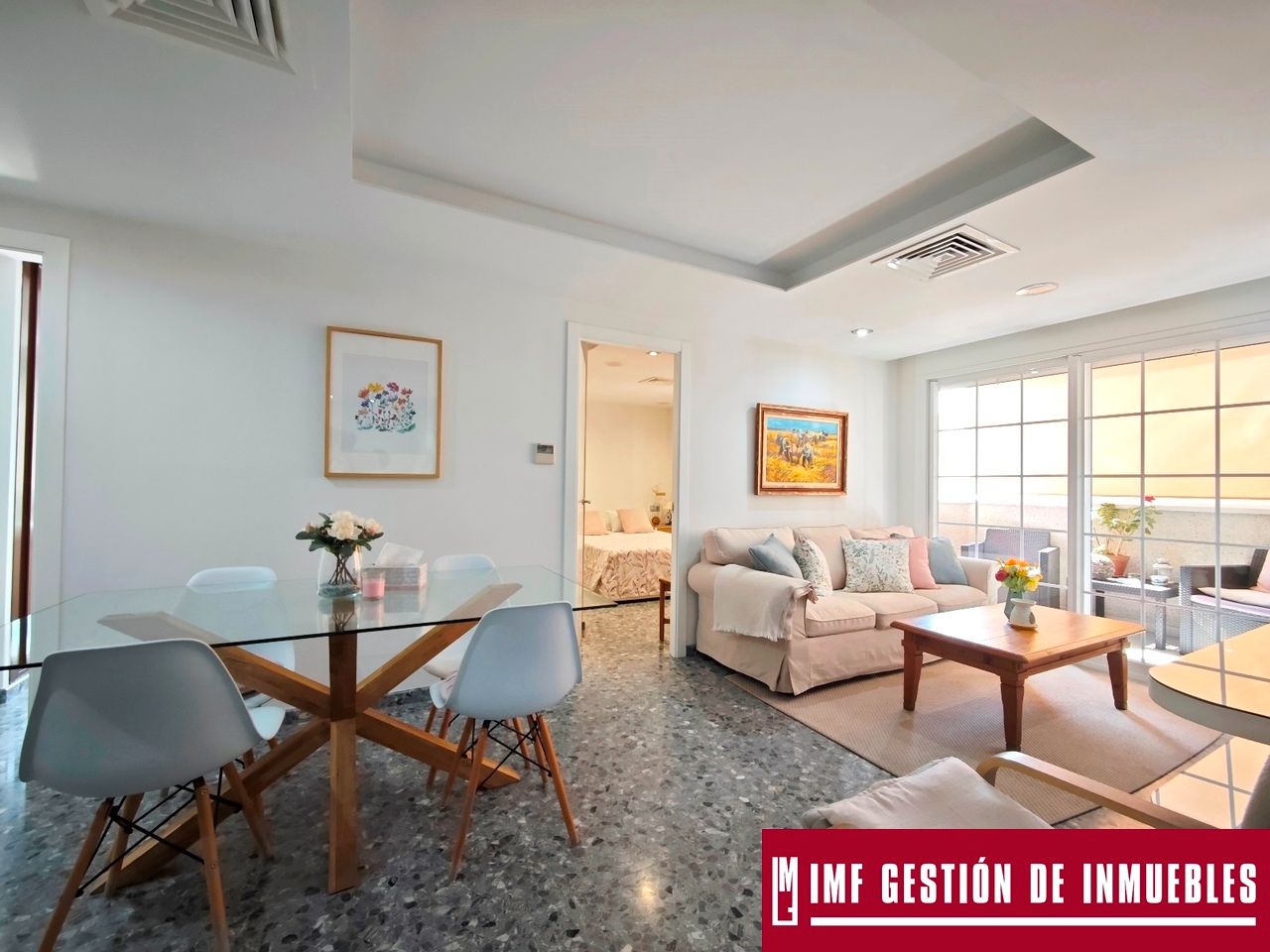 Living room of Flat for sale in Vélez-Málaga  with Air Conditioner and Terrace