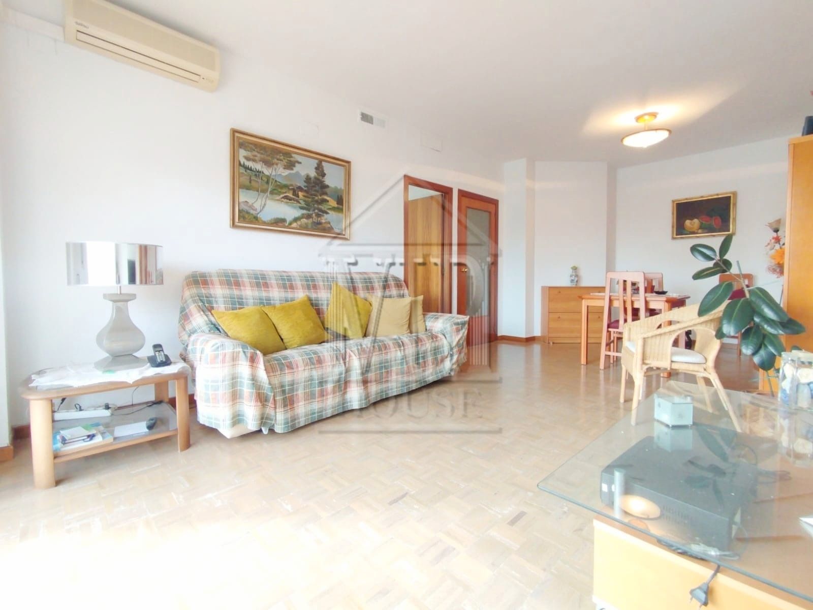 Living room of Flat for sale in Badalona  with Air Conditioner, Heating and Parquet flooring