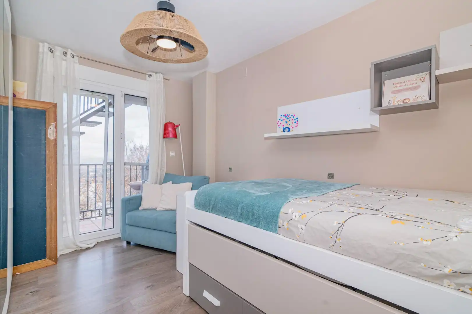 Habitación de Casa adosada en venta en Monachil
