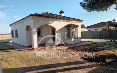 Exterior view of House or chalet for sale in Chiclana de la Frontera  with Storage room