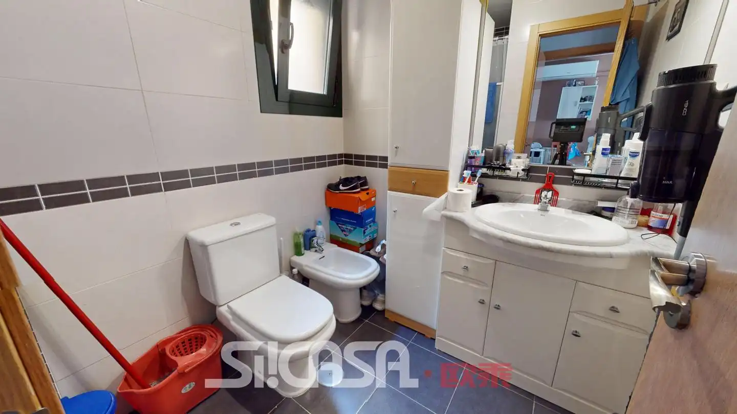 Bathroom of Flat for sale in Esquivias  with Air Conditioner, Heating and Storage room