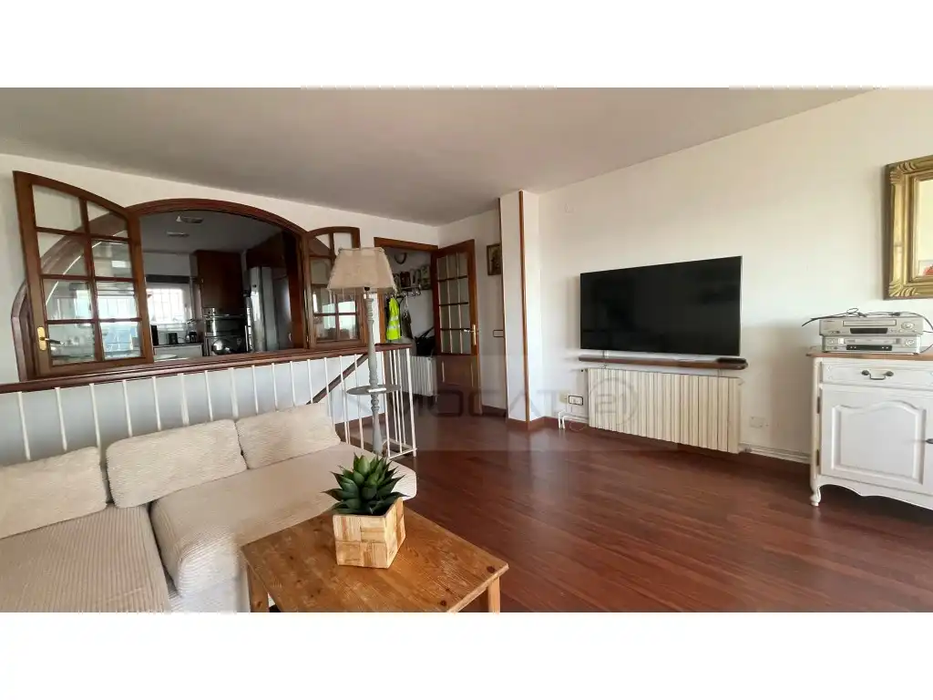Wohnzimmer von Einfamilien-Reihenhaus zum Verkauf in Sitges mit Heizung, Terrasse und Möbliert