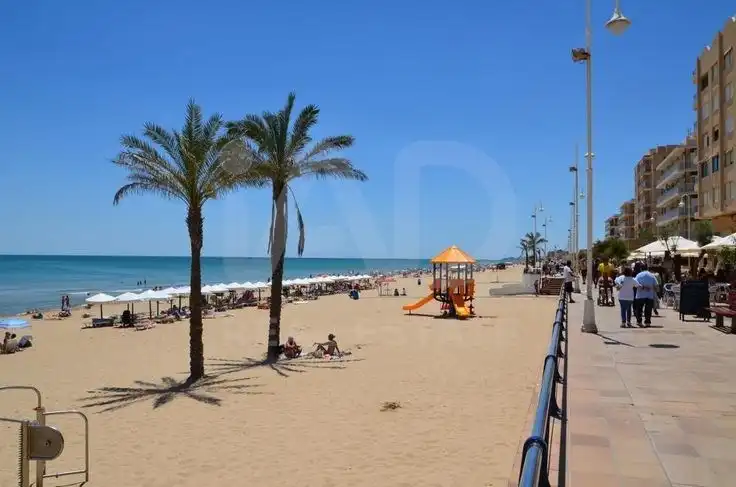 Vista exterior de Casa o chalet en venta en Albalat de la Ribera con Calefacción y Terraza