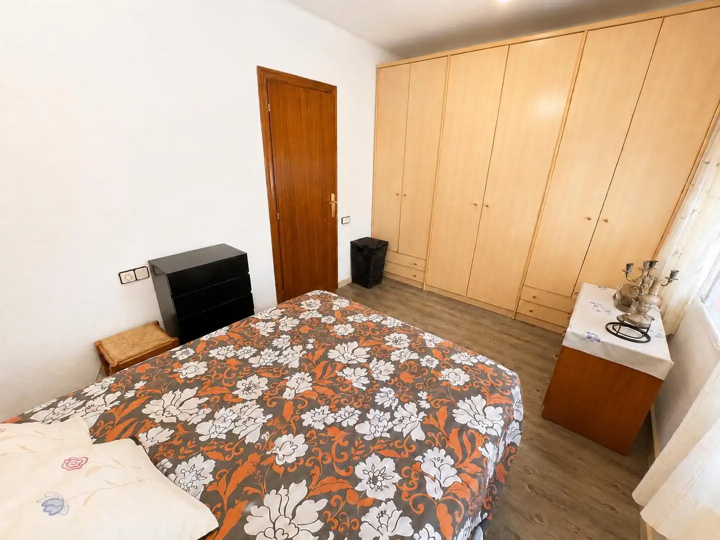 Bedroom of Flat for sale in El Masnou  with Air Conditioner, Storage room and Oven