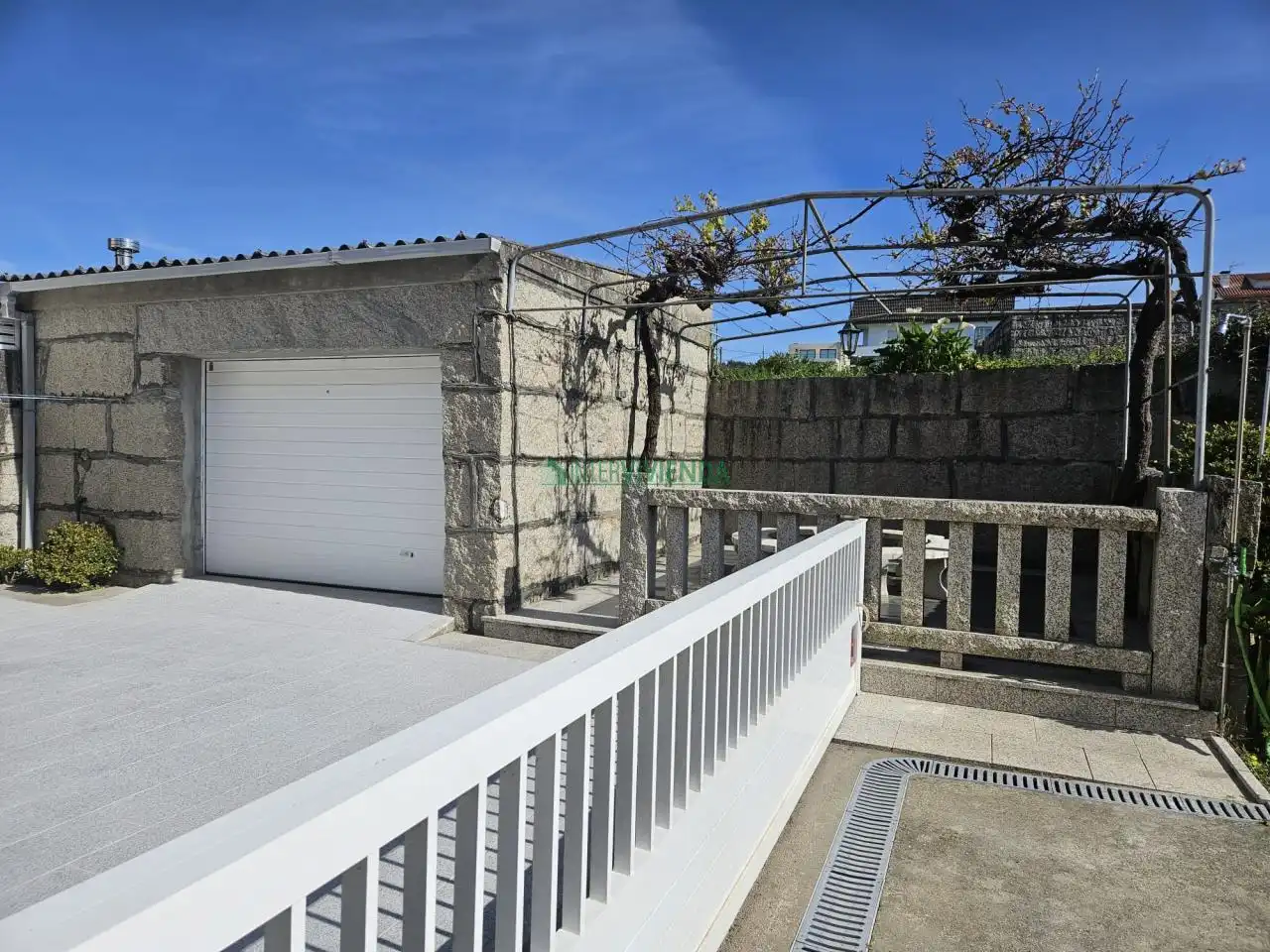 Vista exterior de Casa o chalet en venta en Sanxenxo con Calefacción y Jardín privado