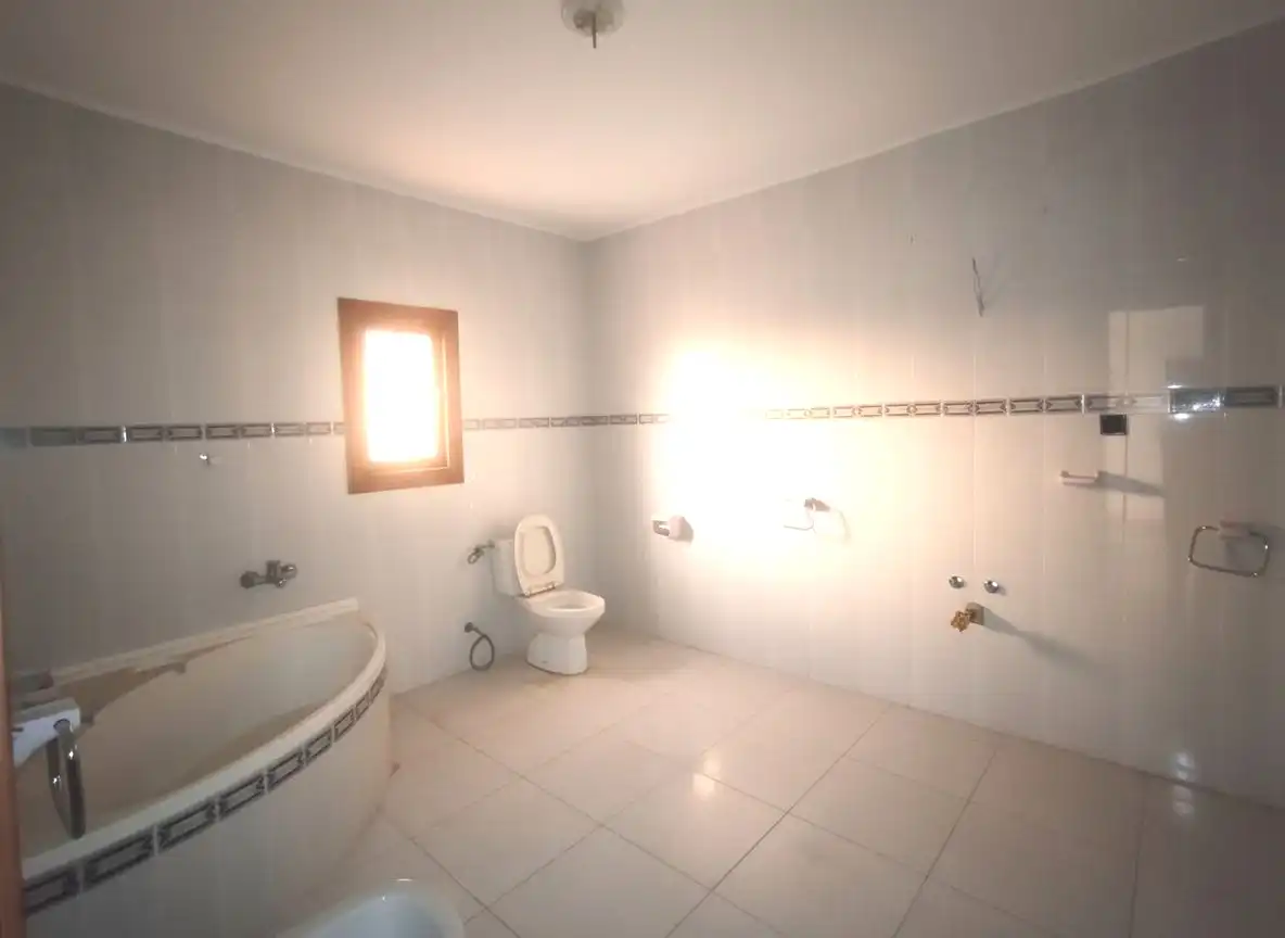 Bathroom of Houses for sale in Valdetorres