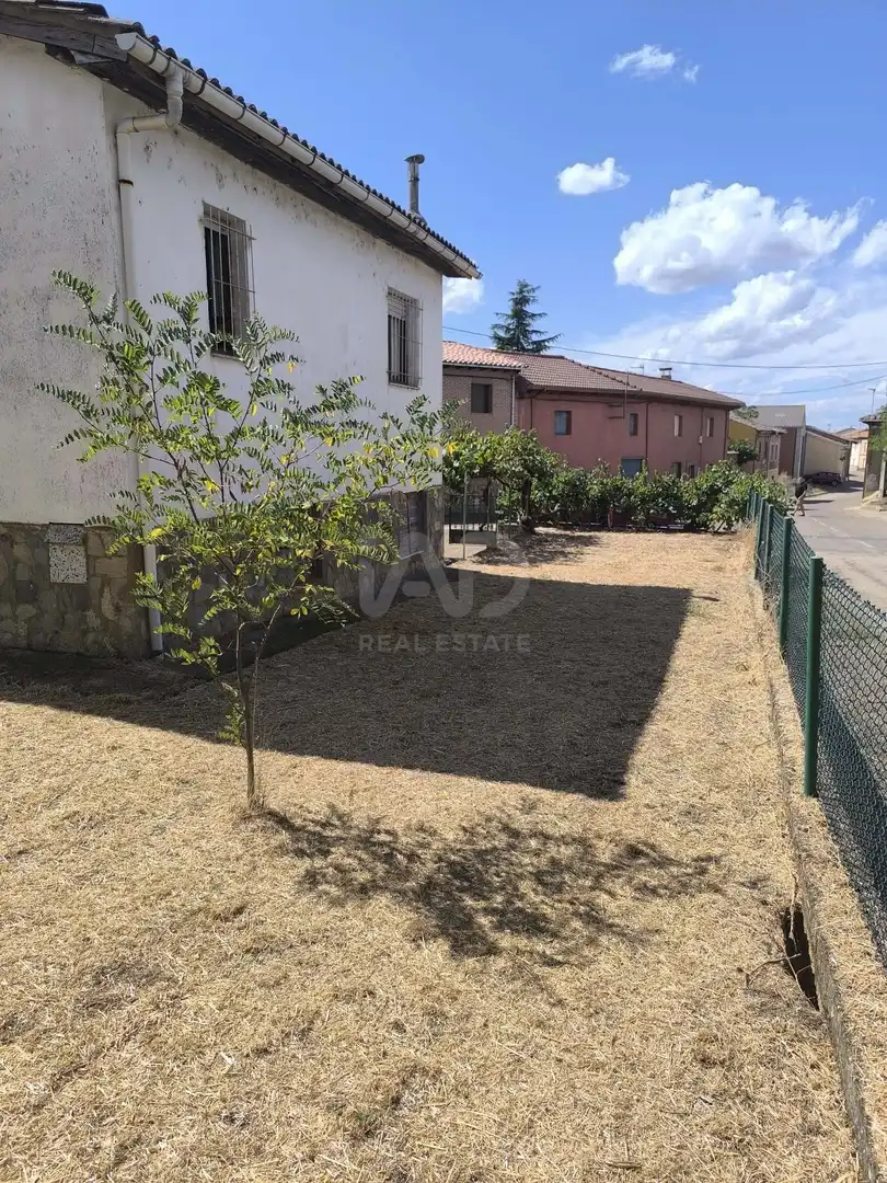 Country house zum Verkauf in Pajares de los Oteros