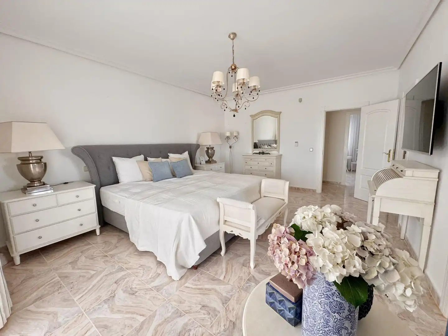 Habitación de Casa o chalet de alquiler en La Nucia con Aire acondicionado, Jardín privado y Piscina