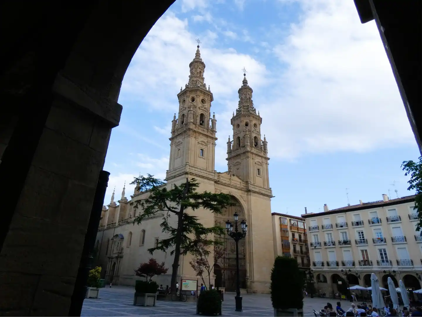 Gebäude zur Miete in Calle Enrique de la Riva, Ortigosa de Cameros