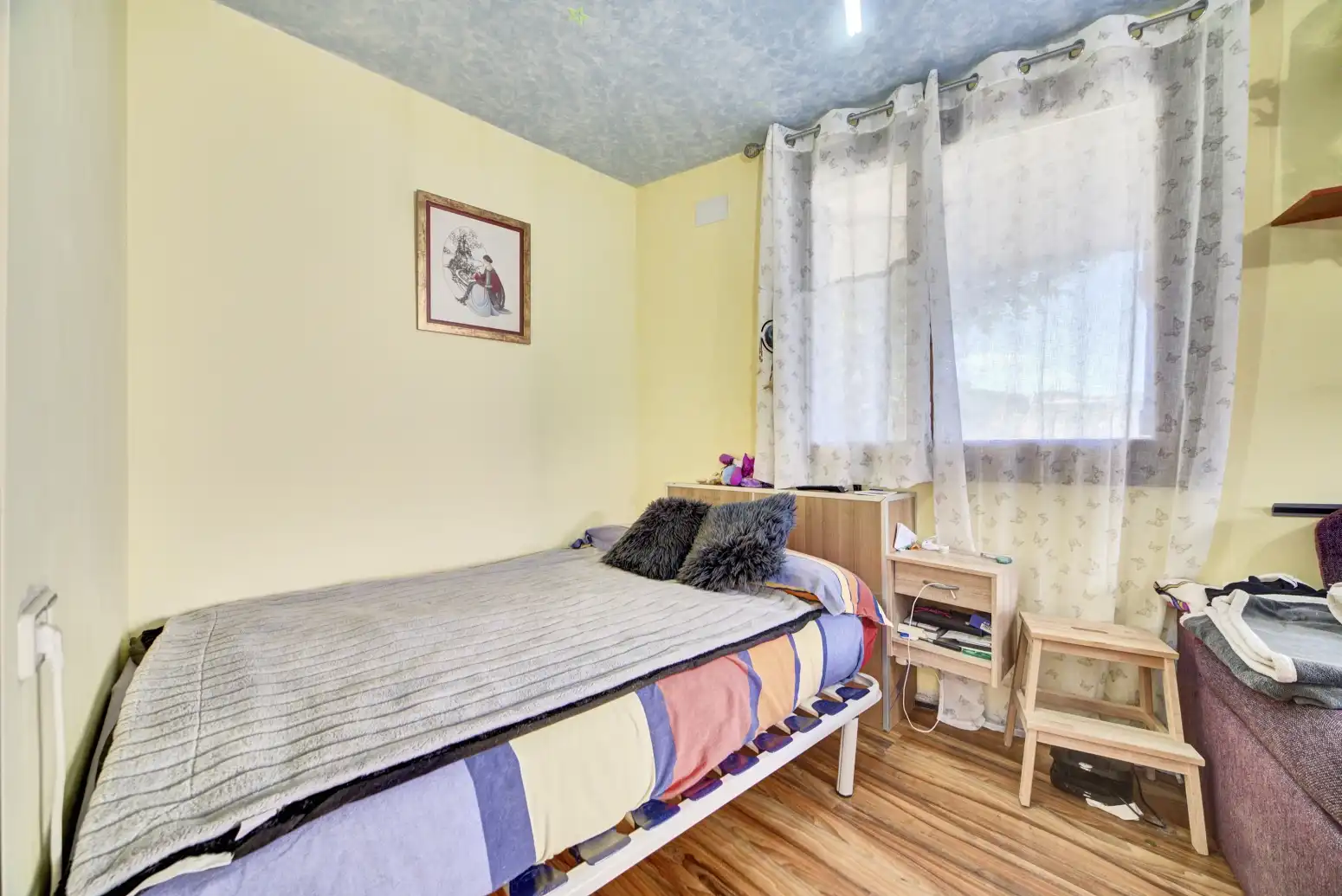 Schlafzimmer von Dachboden zum Verkauf in Undués de Lerda mit Heizung, Parkett und Terrasse