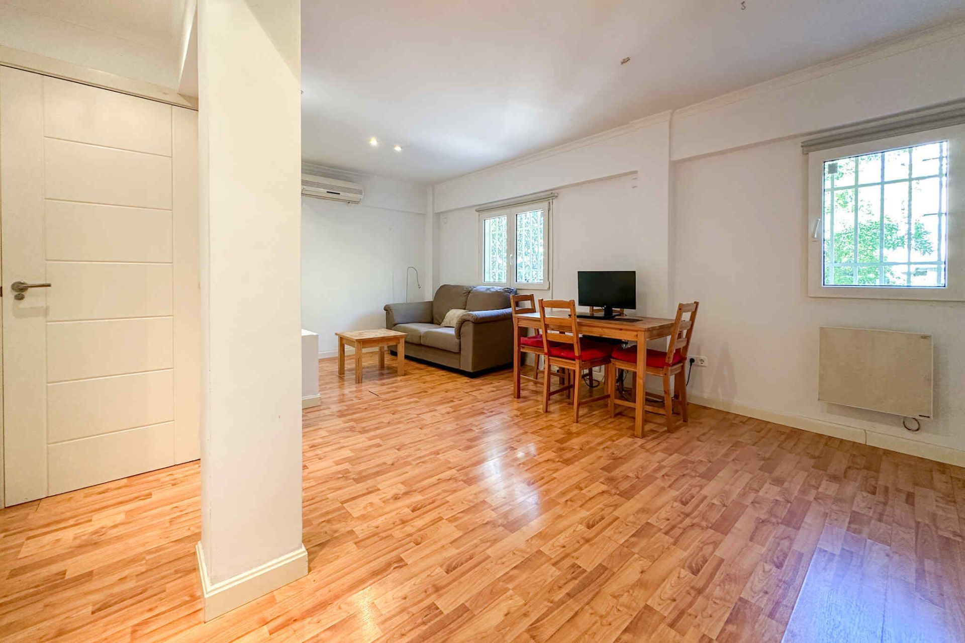 Living room of Flat for sale in  Madrid Capital  with Air Conditioner, Heating and Terrace