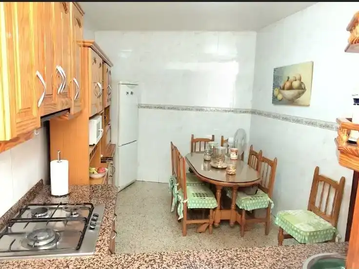Cuina de Casa adosada en venda en Telde amb Balcó