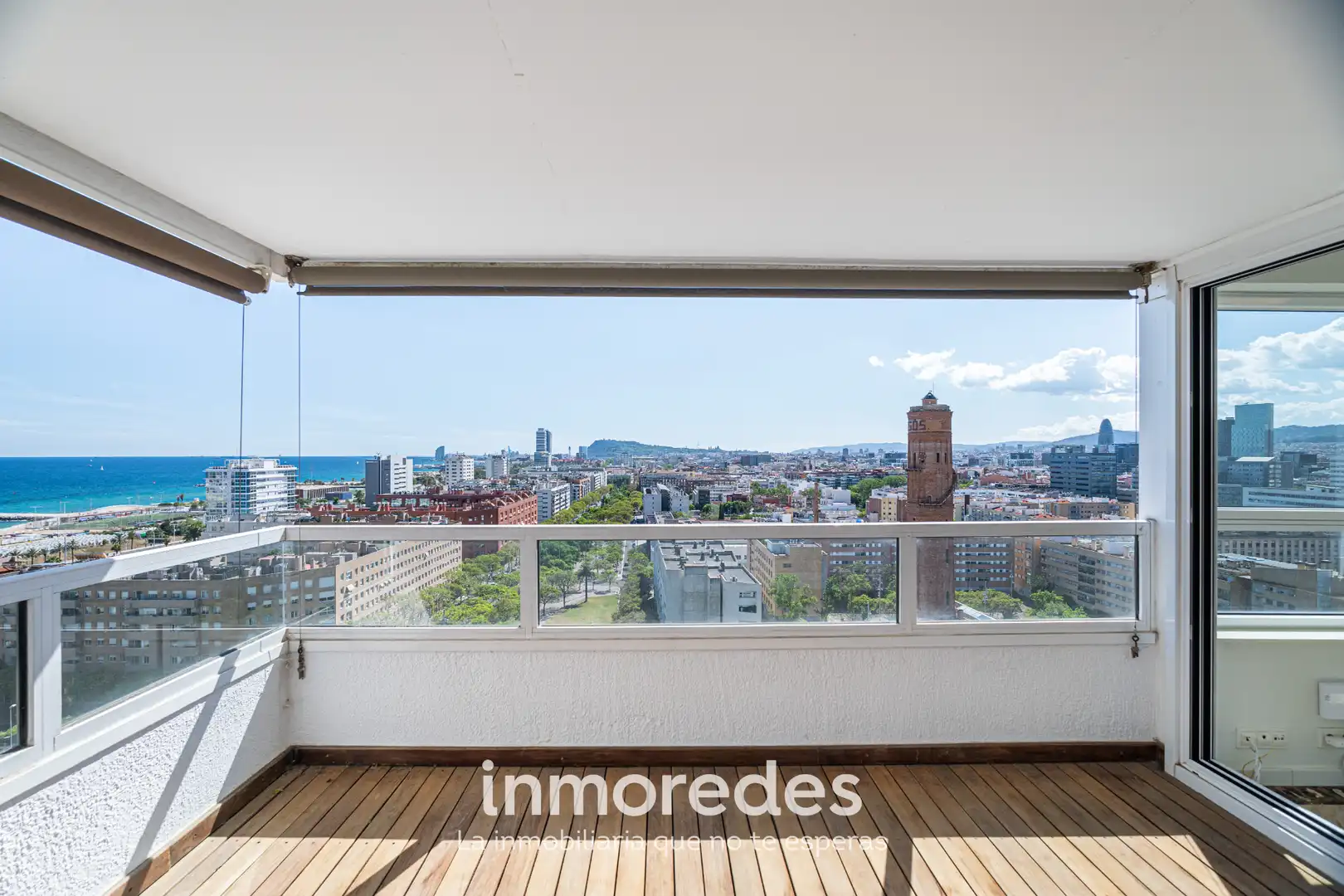 Vista exterior de Pis en venda en Barcelona amb Aire condicionat, Calefacció i Parquet