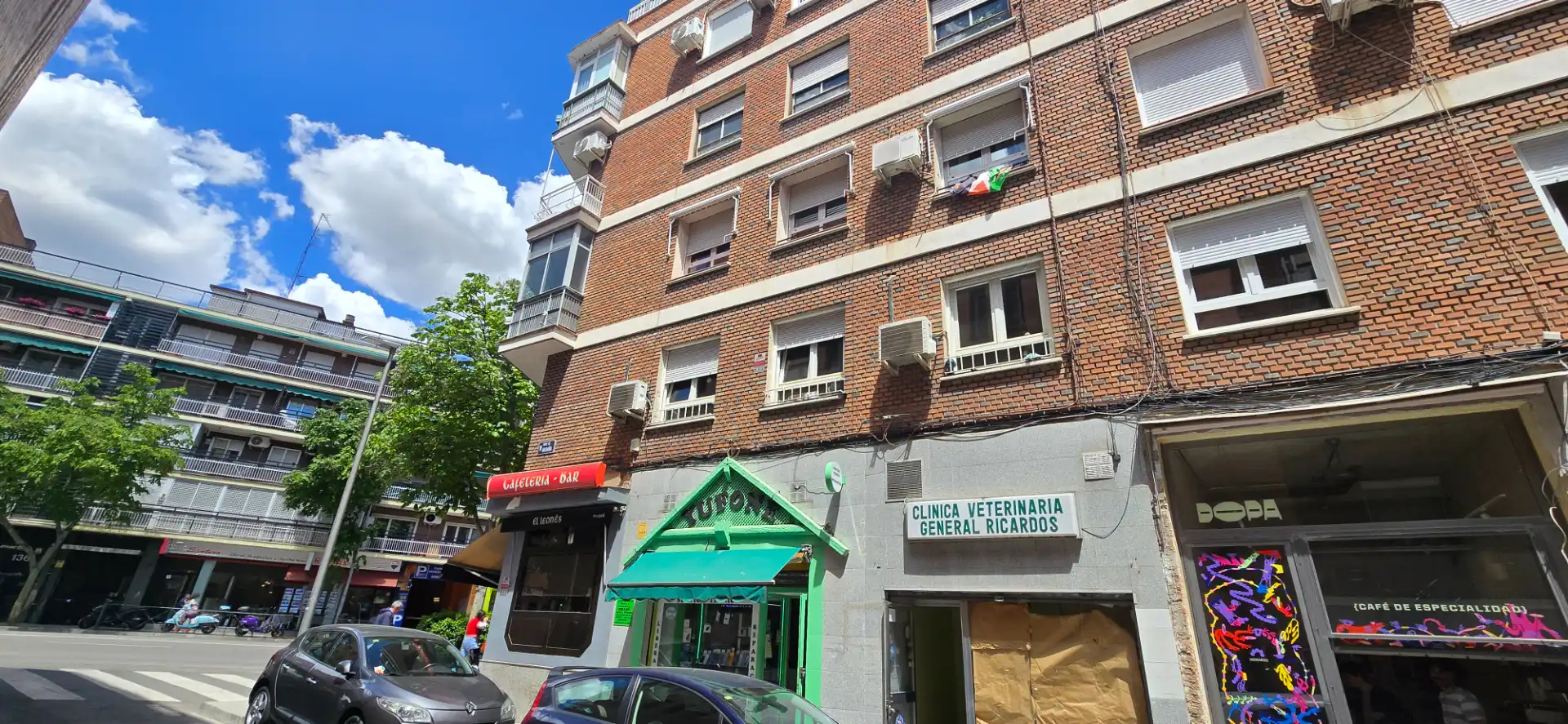 Außenansicht von Geschaftsraum zur Miete in  Madrid Capital mit Klimaanlage