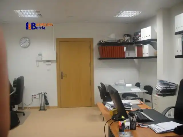 Oficina en venda en Barakaldo  amb Moblat